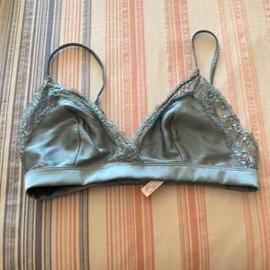 la Vie en Rose bralette